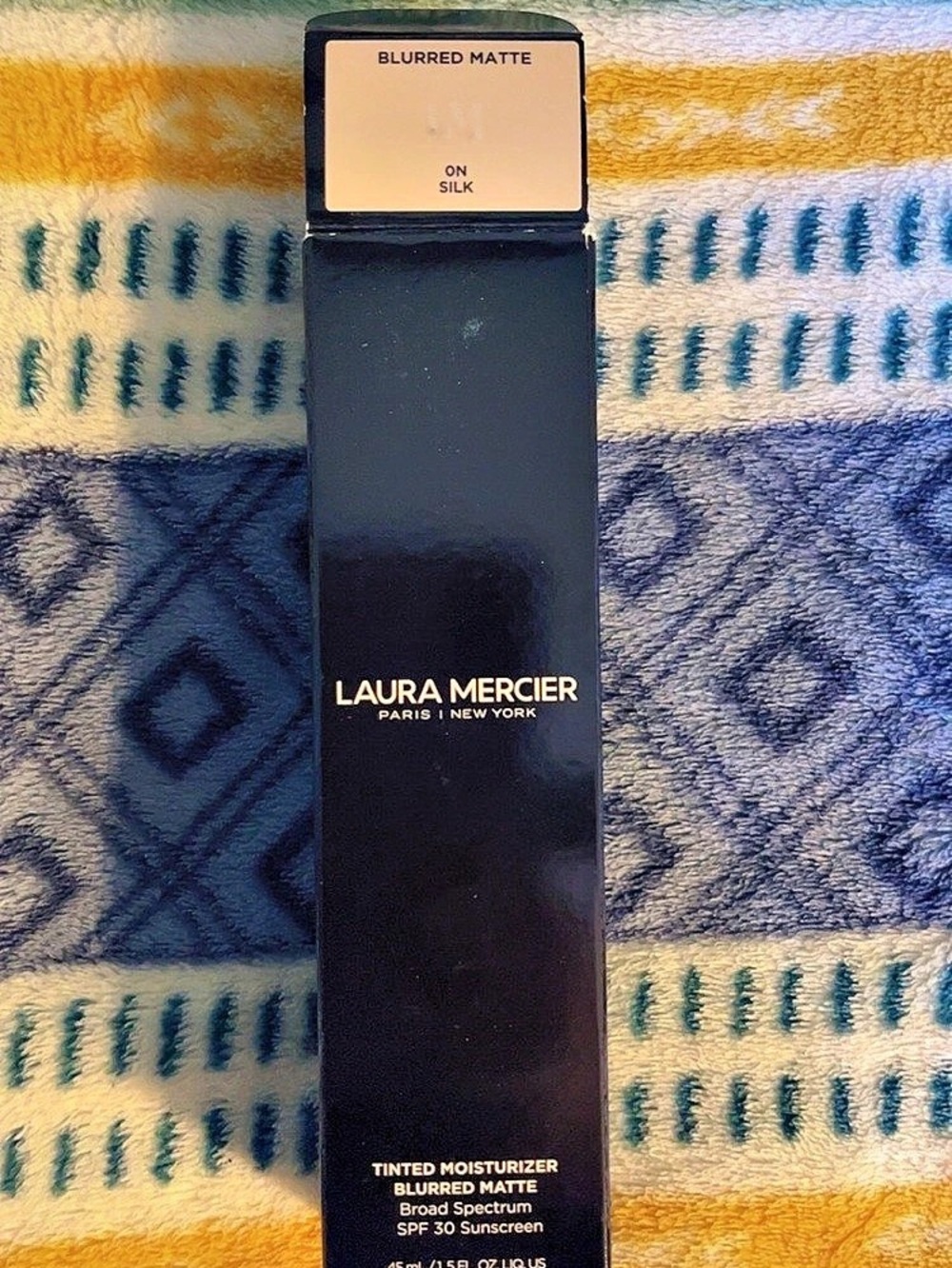 Laura Mercier Tinted Moisturizer Blurred Matte Oil Free Broad Spectrum SPF 30